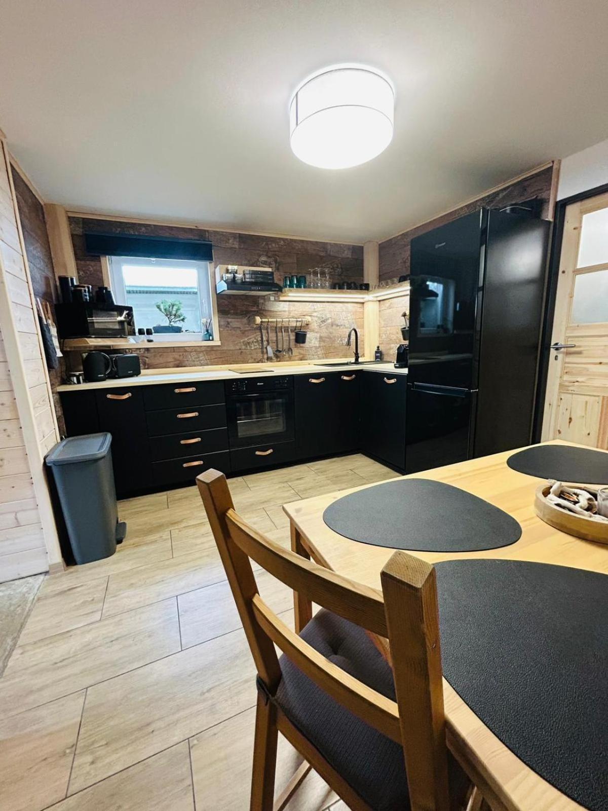 Apartman Kunst Korenov Ngoại thất bức ảnh