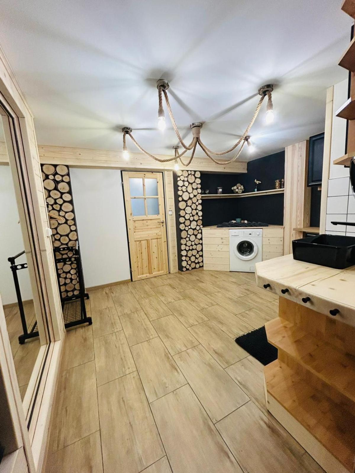 Apartman Kunst Korenov Ngoại thất bức ảnh