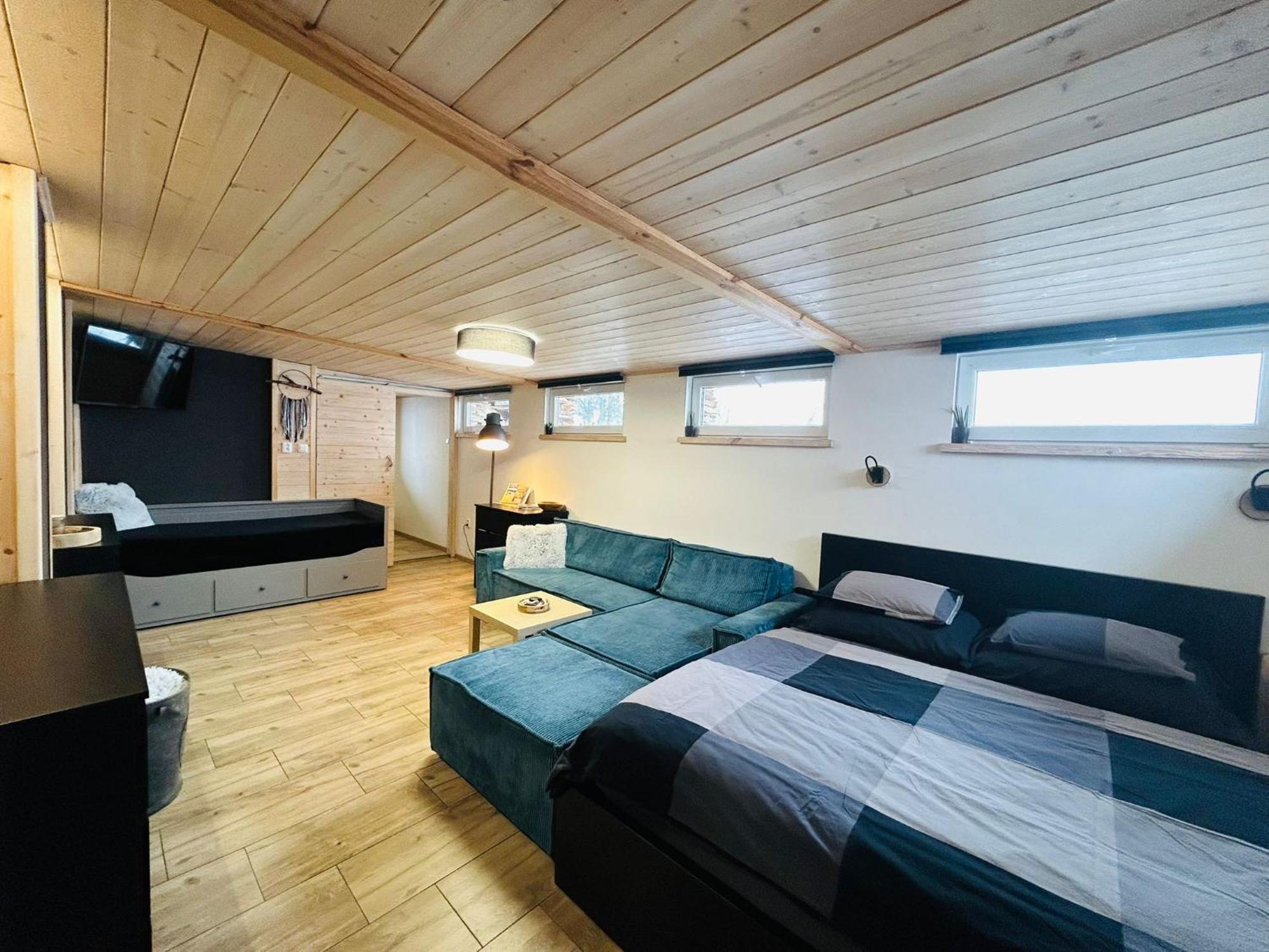 Apartman Kunst Korenov Ngoại thất bức ảnh